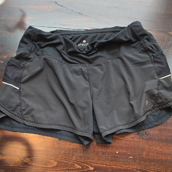 Athleta Black Athletic Shorts Lightweight Moisture-Wicking - Picture 1 of 3